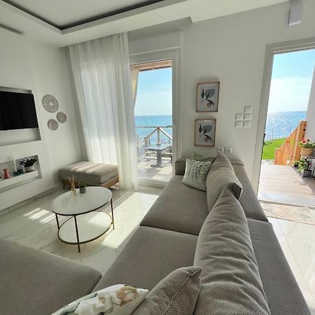 Beachfront Villa Athina Vergia Bagian luar foto