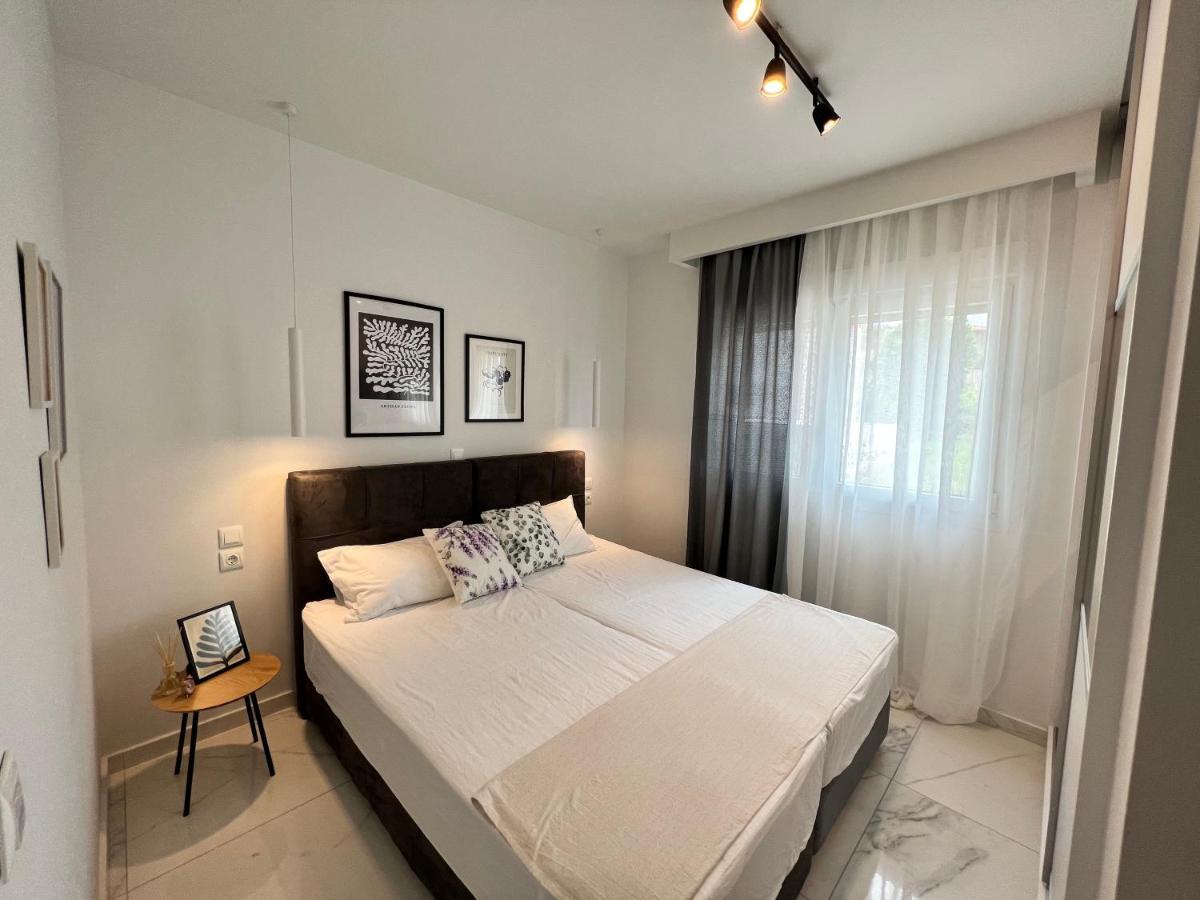 Beachfront Villa Athina Vergia Bagian luar foto