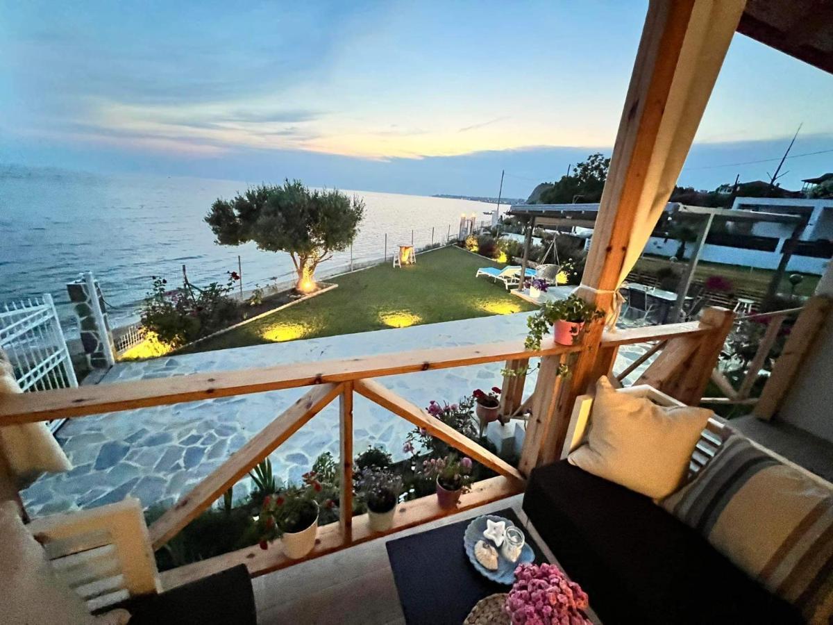 Beachfront Villa Athina Vergia Bagian luar foto