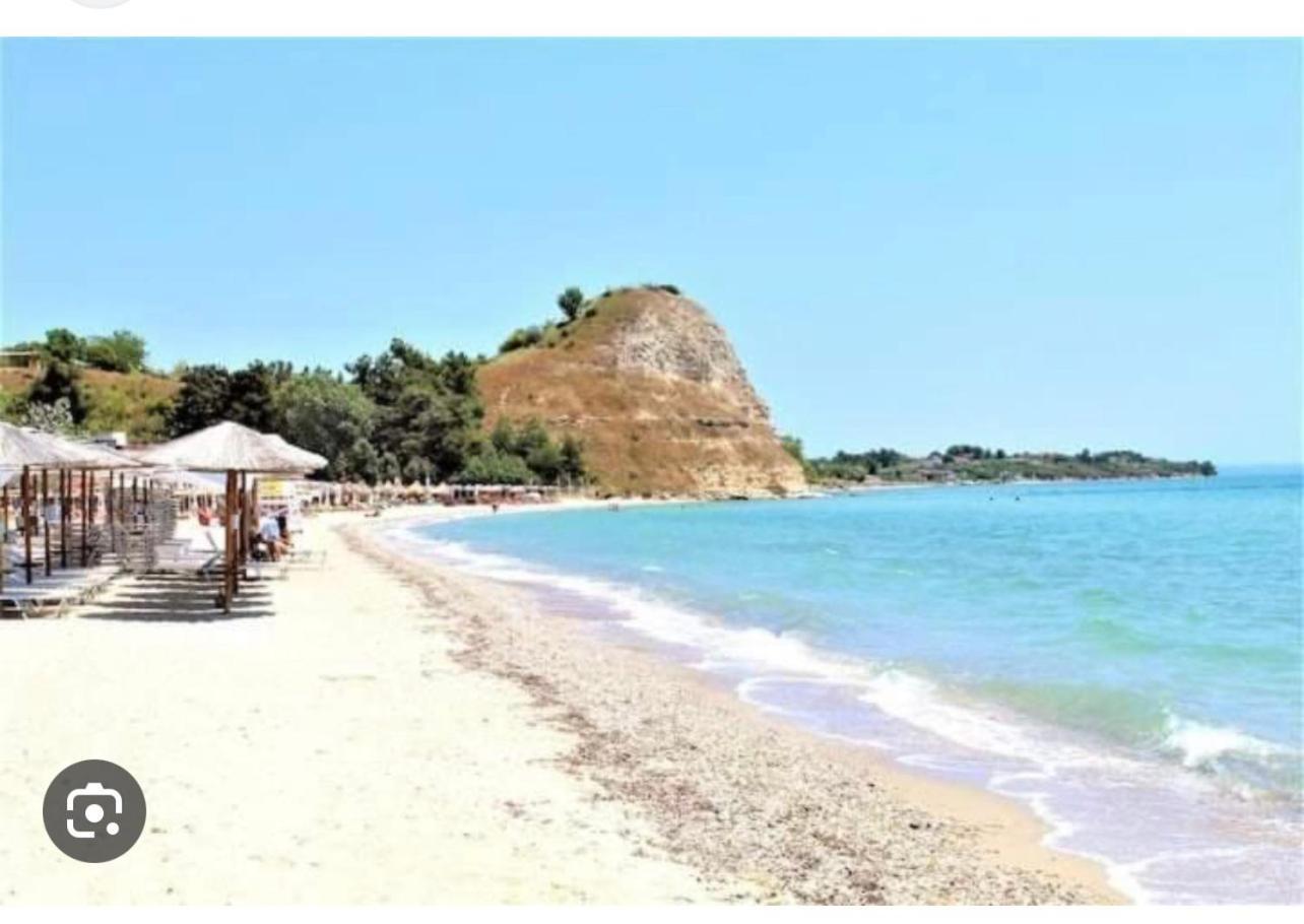 Beachfront Villa Athina Vergia Bagian luar foto