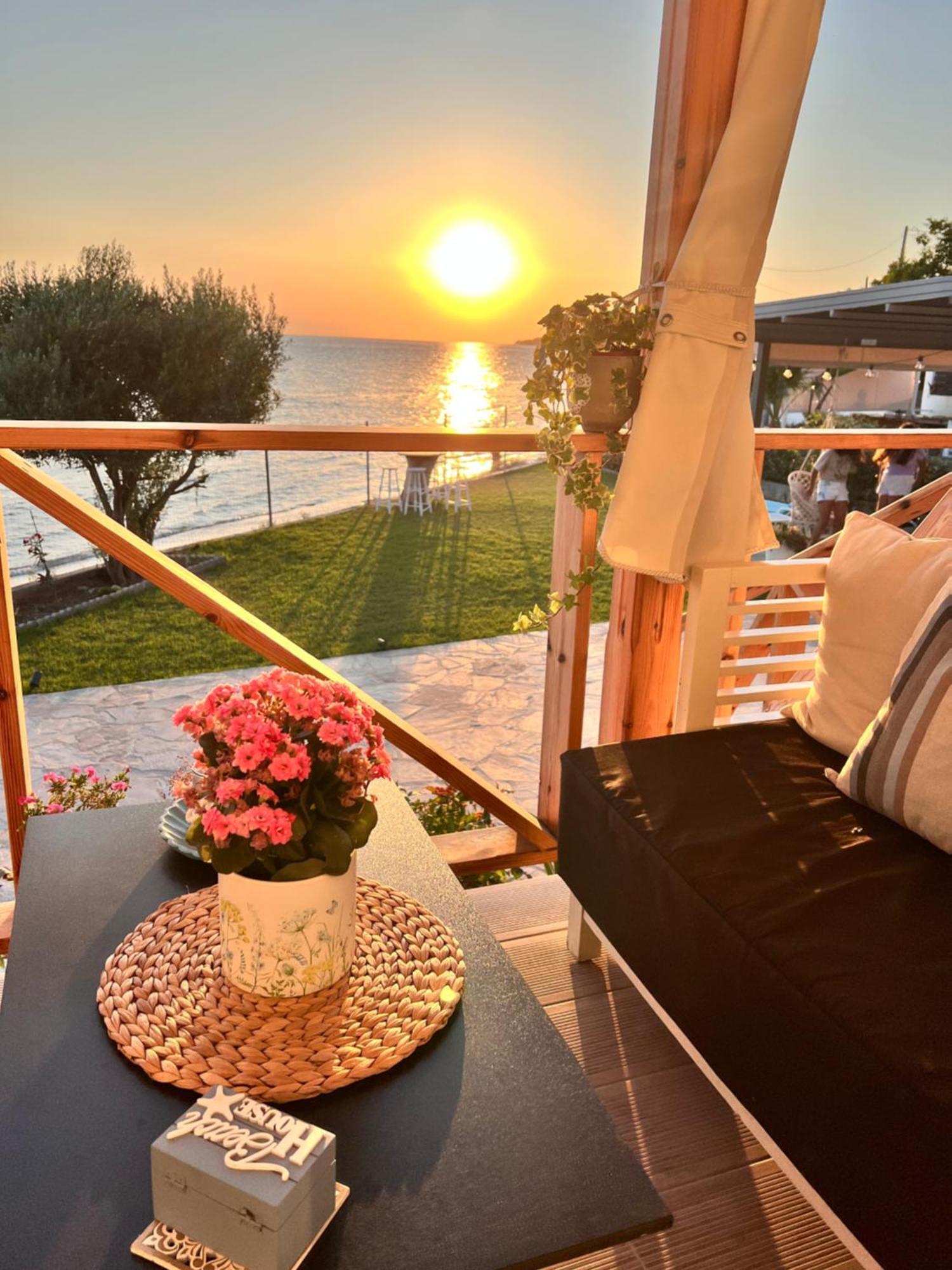 Beachfront Villa Athina Vergia Bagian luar foto
