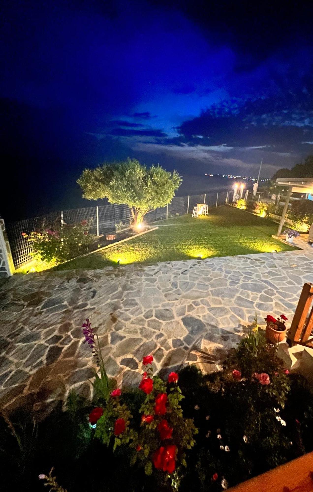 Beachfront Villa Athina Vergia Bagian luar foto