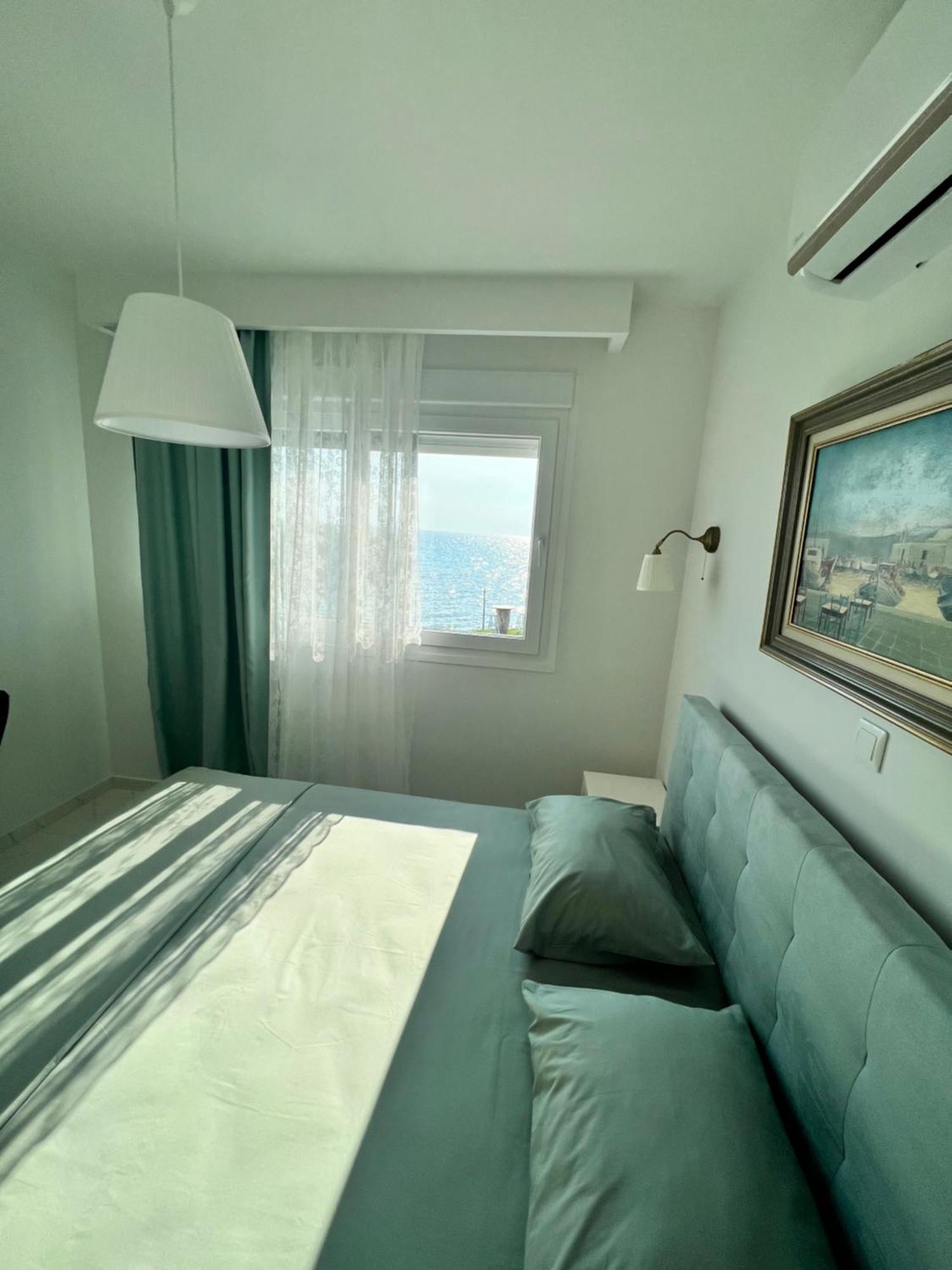 Beachfront Villa Athina Vergia Bagian luar foto