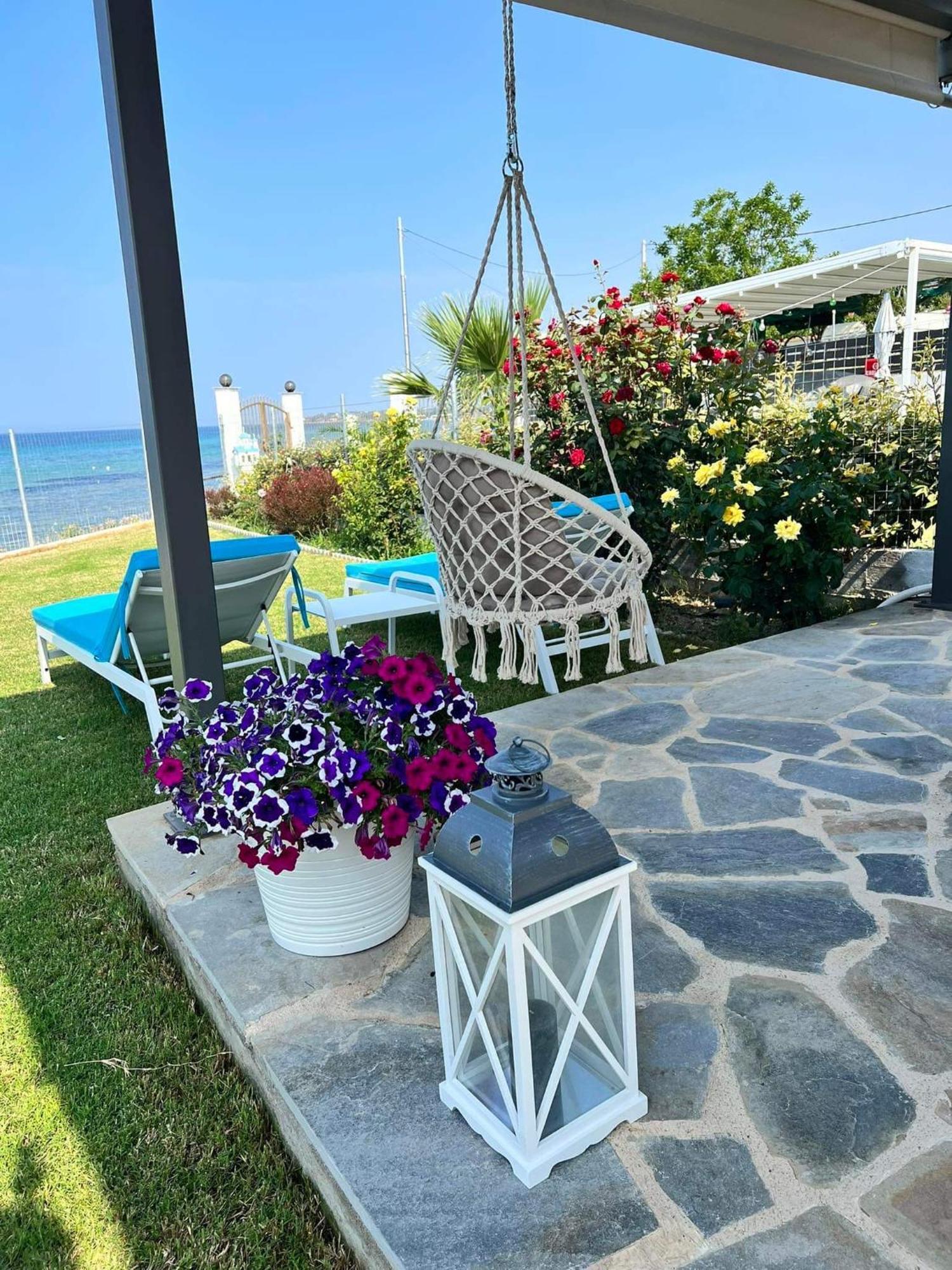 Beachfront Villa Athina Vergia Bagian luar foto