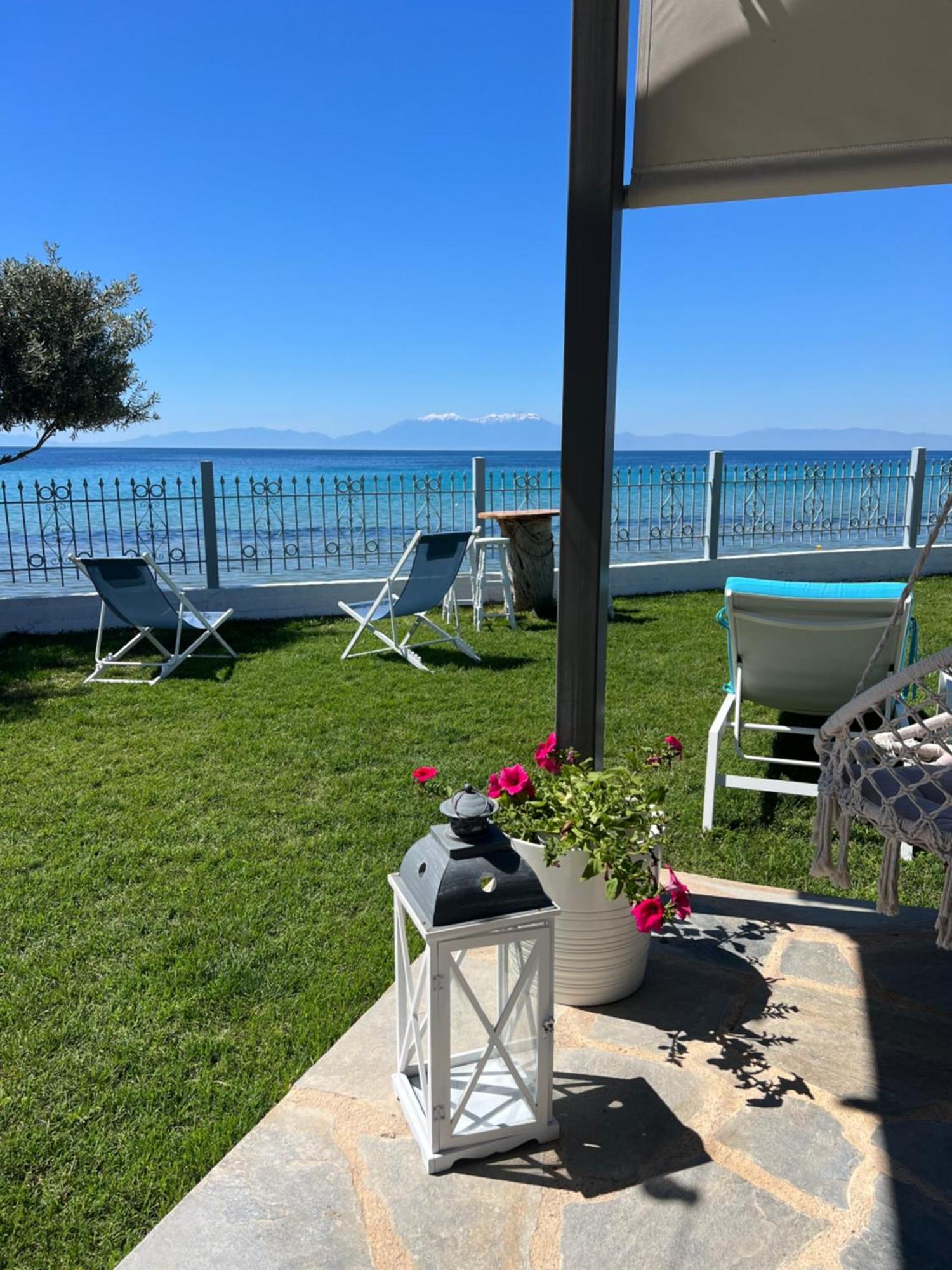 Beachfront Villa Athina Vergia Bagian luar foto