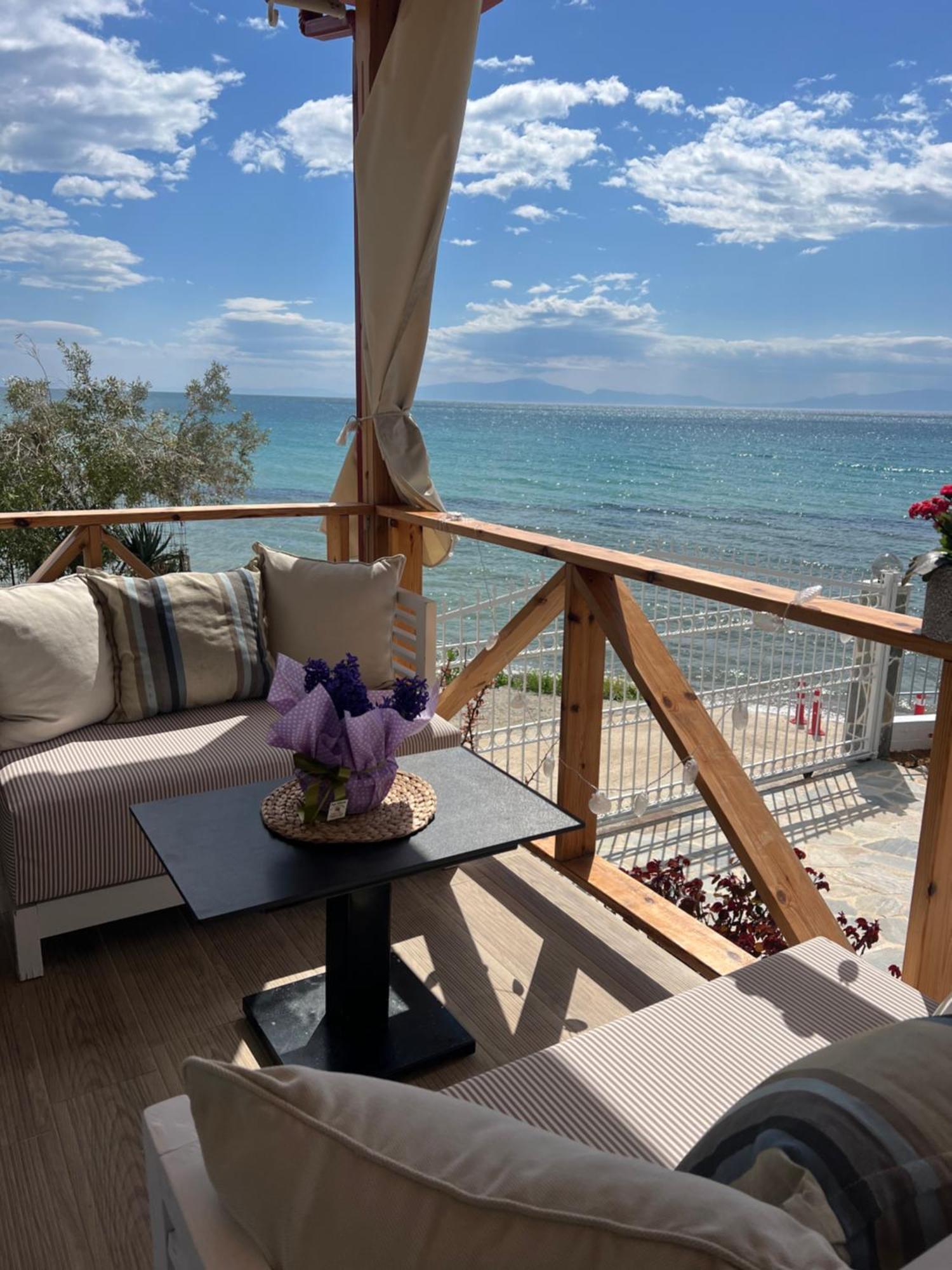 Beachfront Villa Athina Vergia Bagian luar foto